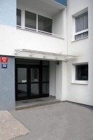 /album/objekt-po-rekontrukci-provedene-v-letech-2007-20081/vstupni-dvere-po-rekonstrukci-jpg/